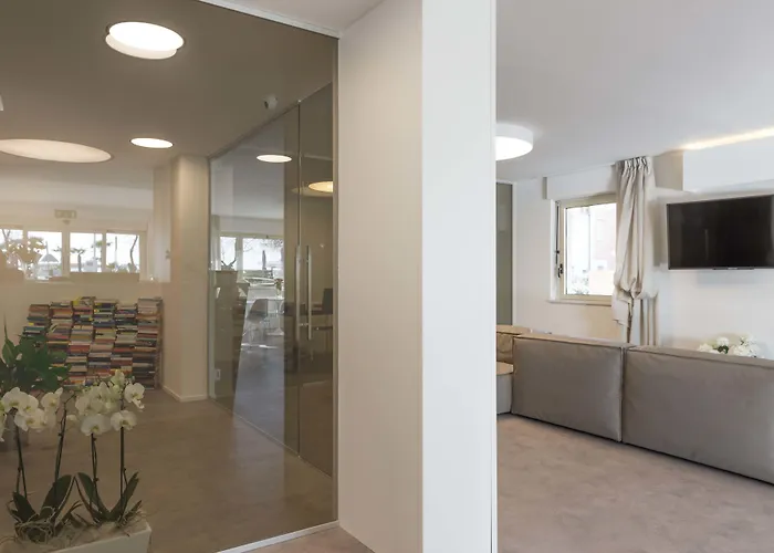 Commodore فندق 4*