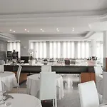Commodore Hotel