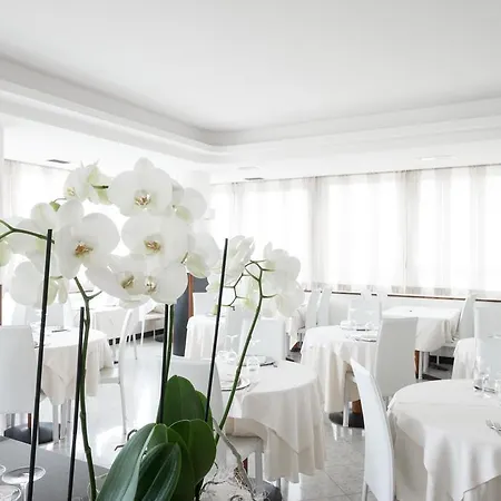 Commodore Hotel Cervia
