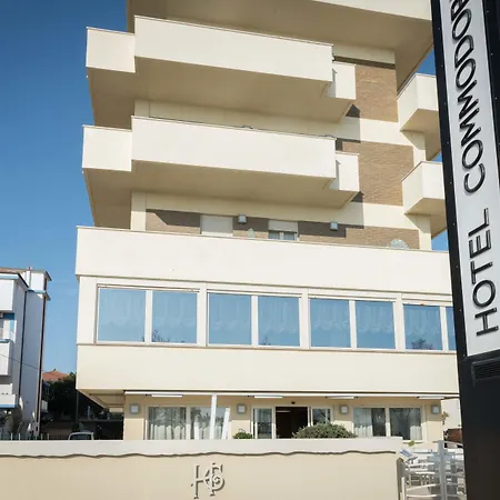 Hotel Commodore