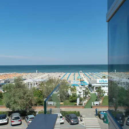 Commodore 4* Cervia