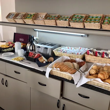 Commodore מלון 4*