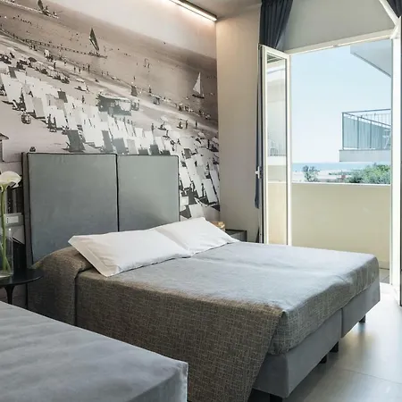 Commodore 4* קרביה